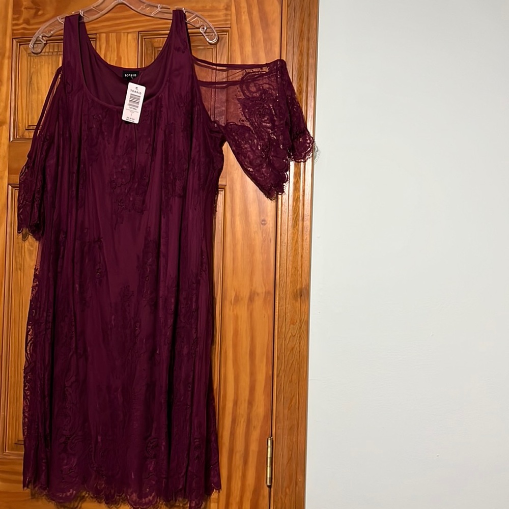 NWT Torrid Lace “Cold Shoulder” Swing Dress Size 1